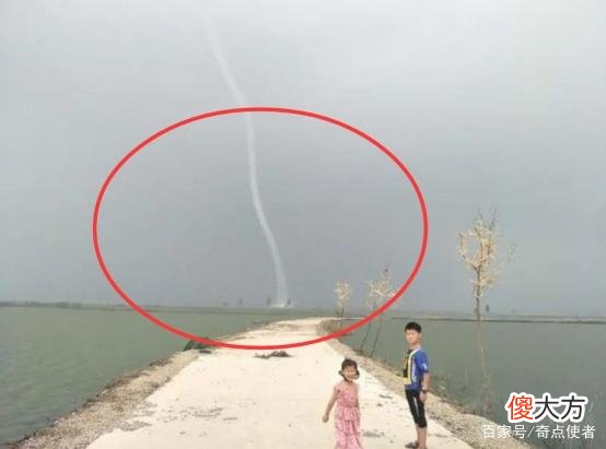黑龙江出现“龙吸水”奇观，目击者连连惊呼，它的出现会带来什么