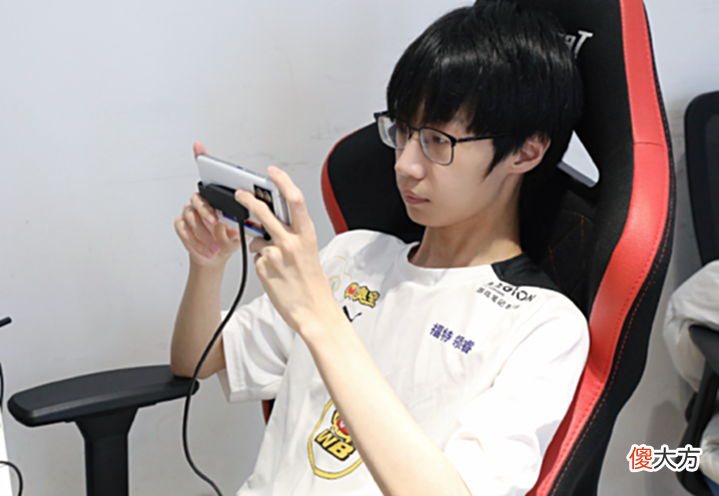 【游戏世界】WB3-0零封GK,梓墨夏洛特压制马核,花楼终于战胜老东家