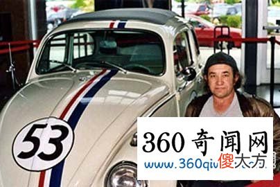 惊呆！美国男子竟对1000辆汽车做这种事...