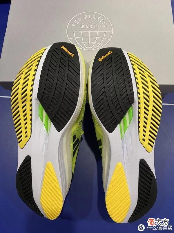 【时尚一点】夏日亮骚，新品尝鲜ADIDAS BOSTON 11
