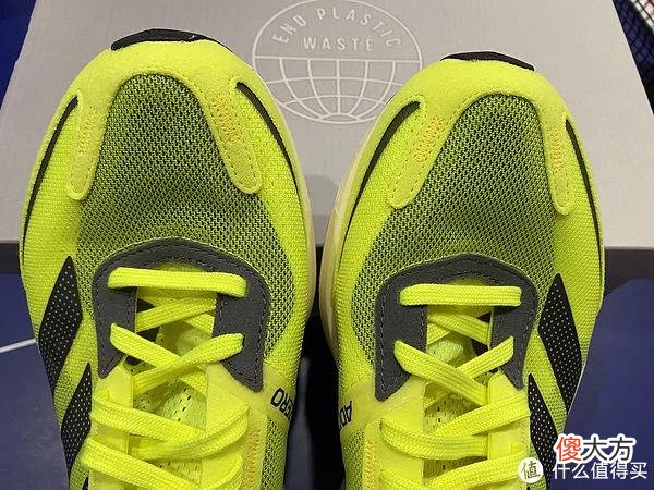 【时尚一点】夏日亮骚，新品尝鲜ADIDAS BOSTON 11