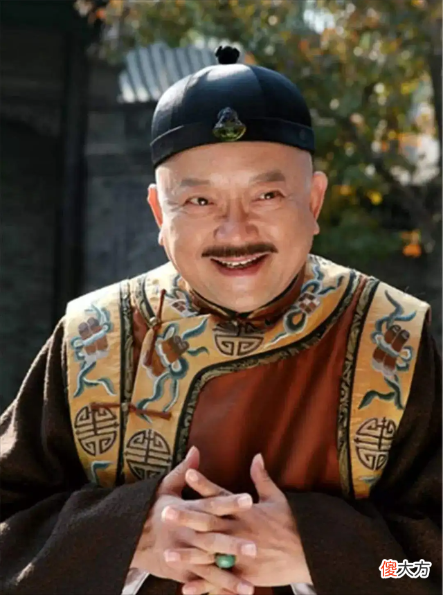 【爱历史】乾隆禅位嘉庆当3年太上皇，晚年昏聩宠幸和珅，埋下清朝衰败伏笔