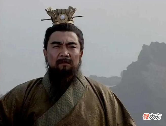 【爱历史】白门楼上,刘备为何劝曹操除掉吕布?他是在担心曹操的安危吗?