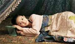 【爱历史】“瓷枕”又硬又凉,为何古代人对其情有独钟?原来是为了方便女性