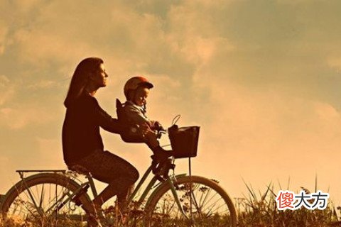 梦见骑自行车带人