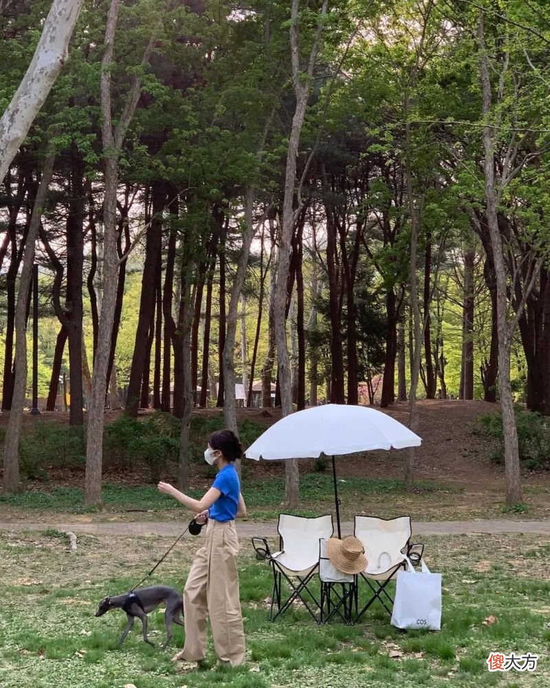 【就爱时尚】码住这份彩色配色指南，这个夏天快乐起飞～