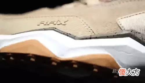【就爱时尚】鞋界「仿生狼」，死抓地面！“荷叶”牛皮鞋面，反弹雨水，无惧户外