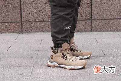 【就爱时尚】鞋界「仿生狼」，死抓地面！“荷叶”牛皮鞋面，反弹雨水，无惧户外