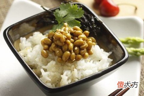 梦见吃米饭是什么意思
