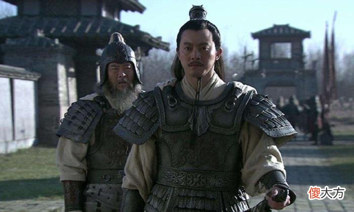 【历史故事】孙策死前托孤张昭，为什么托孤周瑜呢