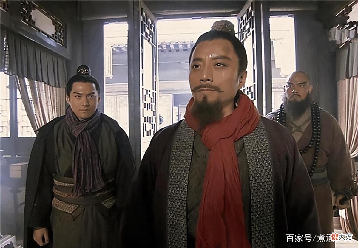 【历史故事】难怪扈三娘嫁给王英时不抵抗，你看她被活捉后，宋江都干了些什么