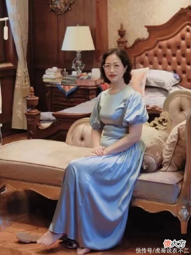 【时尚一点】老了之后反而更美的上海外婆，打扮得体高级又显气质，惊艳了时光