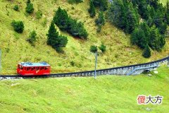 梦见下山走陡峭的山路