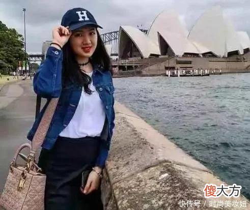 【时尚一点】华为老总任正非女儿真敢穿，黑色深V领+高开叉连衣裙，气场好强大