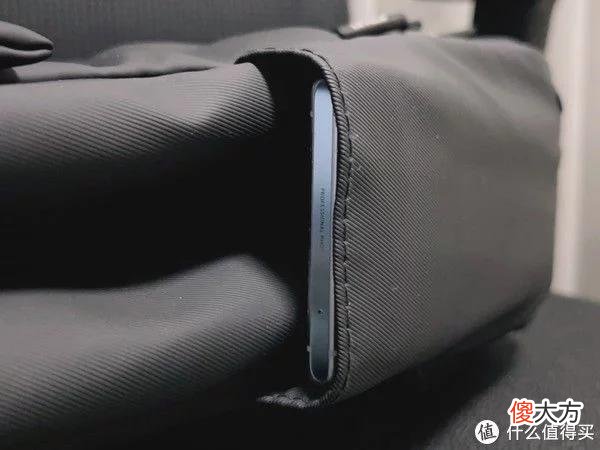 【时尚一点】小白推荐好物 篇一：地平线8号MOMENT双肩包初体验