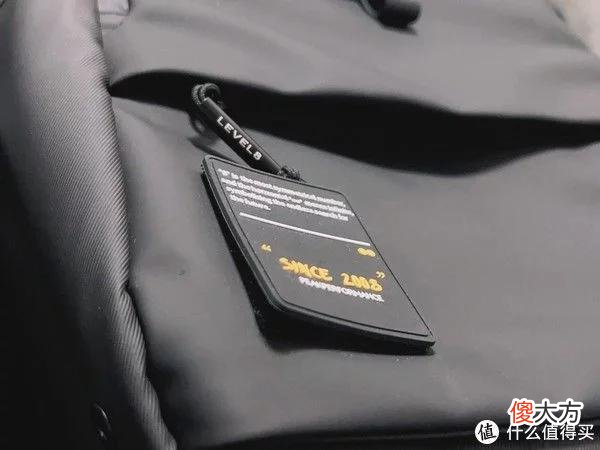 【时尚一点】小白推荐好物 篇一：地平线8号MOMENT双肩包初体验