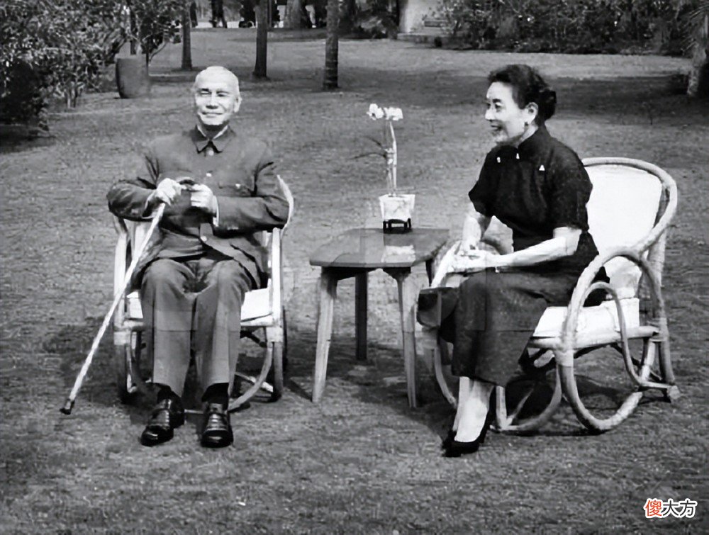 【历史故事】蒋介石晚年秘闻：1969年81岁遭遇车祸，死因或与宋美龄有关
