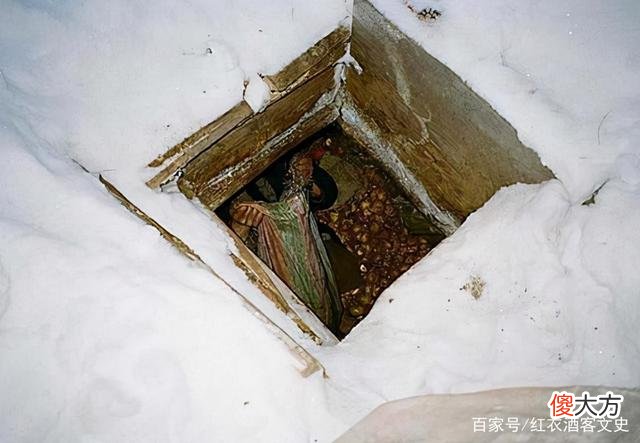 1978年，一家人流亡西伯利亚，隐居42年，和外界接触后却接连死亡