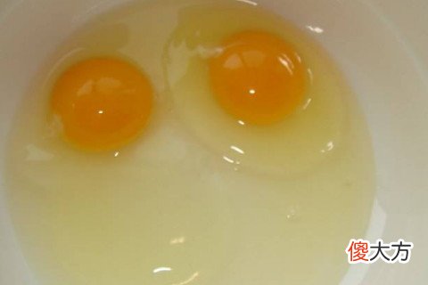 梦见鸡蛋破了流出来了
