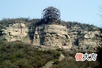66米高的蒙山大佛在消失600年后重见天日了，当初它怎么失踪的？