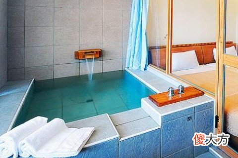 梦见房间里都是水