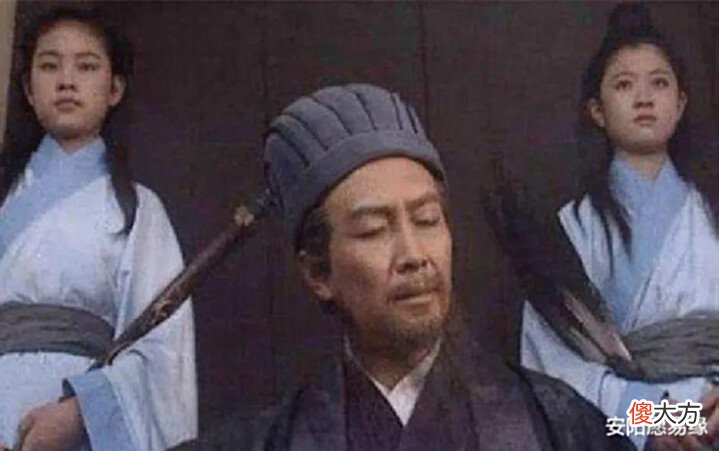 【爱历史】难怪司马懿会撤兵,城楼上的两个书童,是整场空城计最大的疑兵