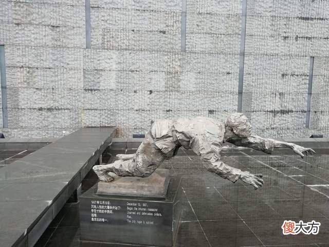 【爱历史】冲绳岛战役有多残酷？美军杀红眼拒绝日本投降，一举歼灭10万日军