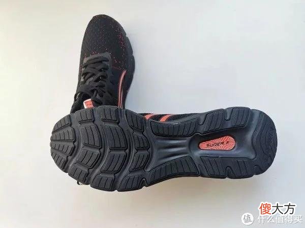 【就爱时尚】跑鞋测评 篇十三：第一双跑鞋，多威临界或许是你的选择