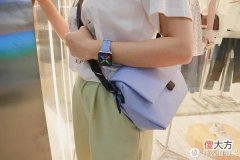 【时尚一点】简约时尚又好用，地平线8号斜挎包体验