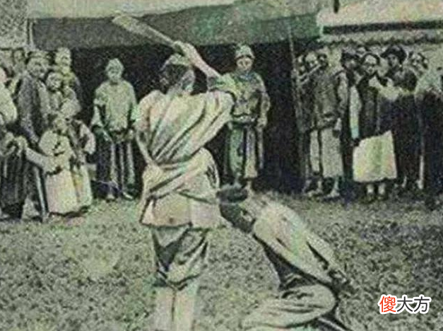 【历史故事】寇连才被押往菜市口行刑，先拜皇帝再拜父母，仰天大笑：此生足矣