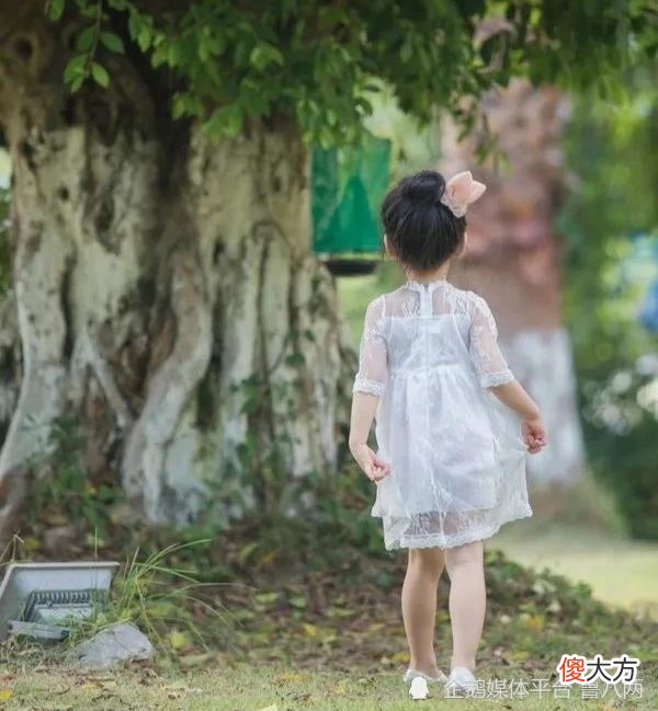 给奔一女儿的一封信火爆全网 1亿父母破防：孩子，你该怎么成长？