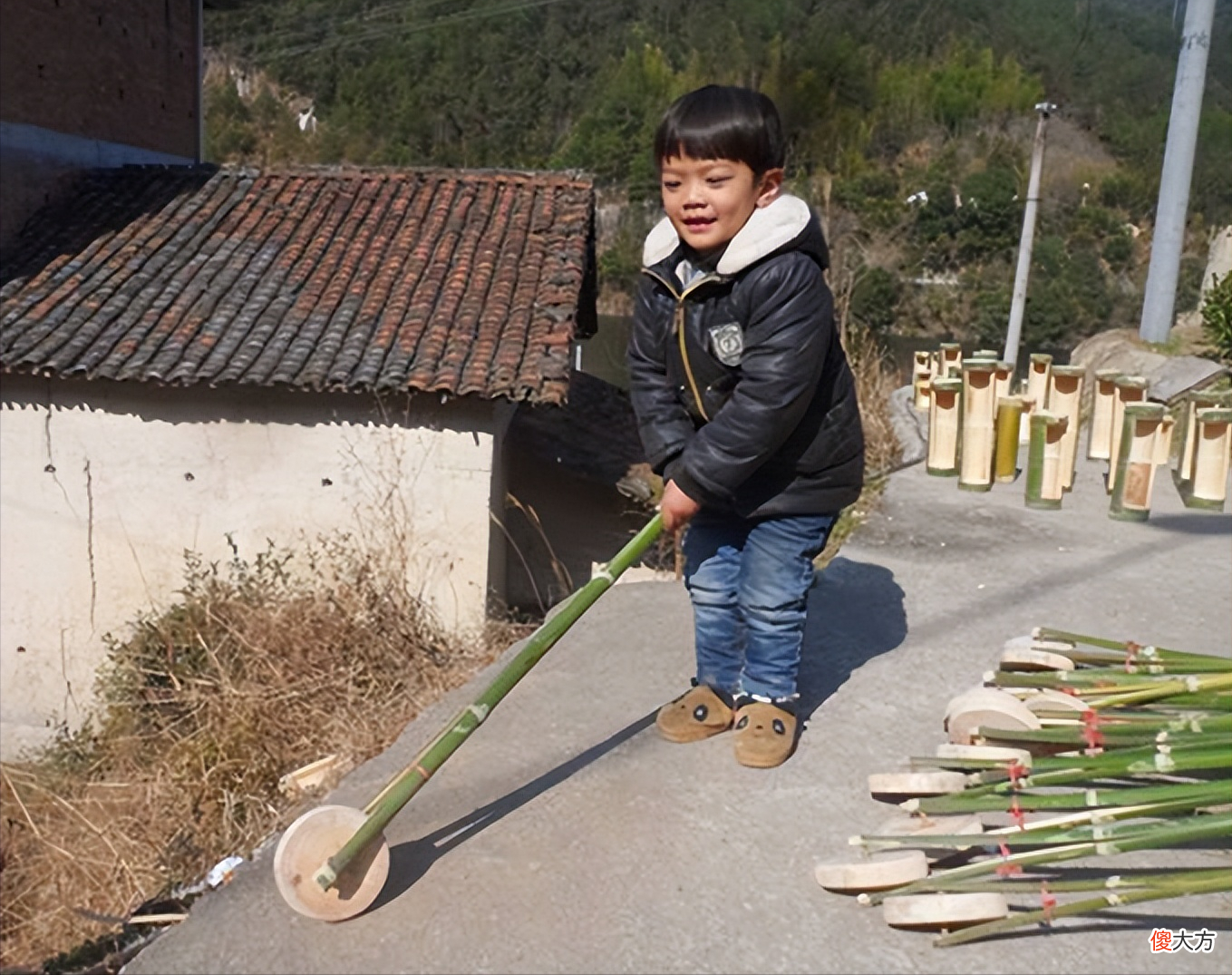 80年代农村孩子玩过的12种玩具，你玩过几种？是否还记得