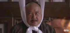 【历史故事】和珅为什么被嘉庆关进大牢？