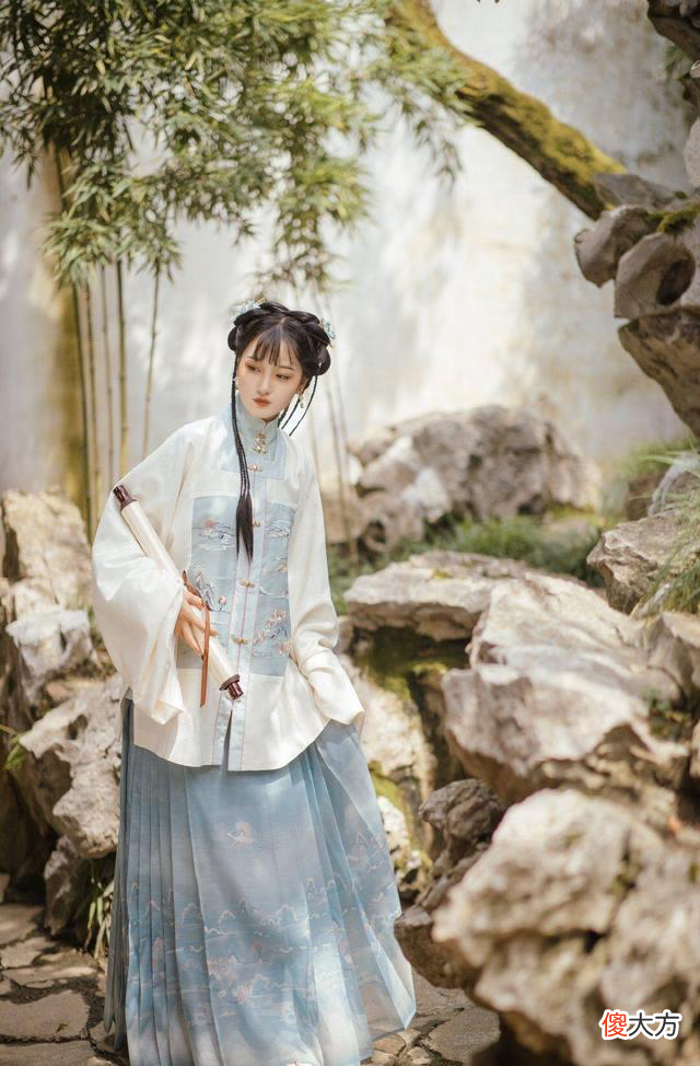 【就爱时尚】“马面裙”究竟有多惊艳？随便一件，都能“吊打”Dior！