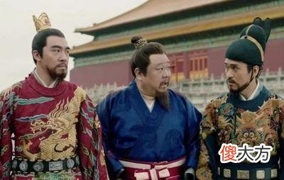 【历史故事】1426年，朱瞻基命人用300斤的铜缸，扣住亲叔叔，用木炭活活烤死。10年后，36岁的他突然暴毙，究