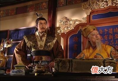 【历史故事】1426年，朱瞻基命人用300斤的铜缸，扣住亲叔叔，用木炭活活烤死。10年后，36岁的他突然暴毙，究