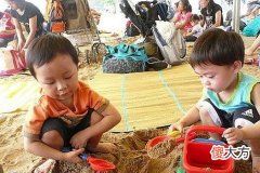 梦见带小孩