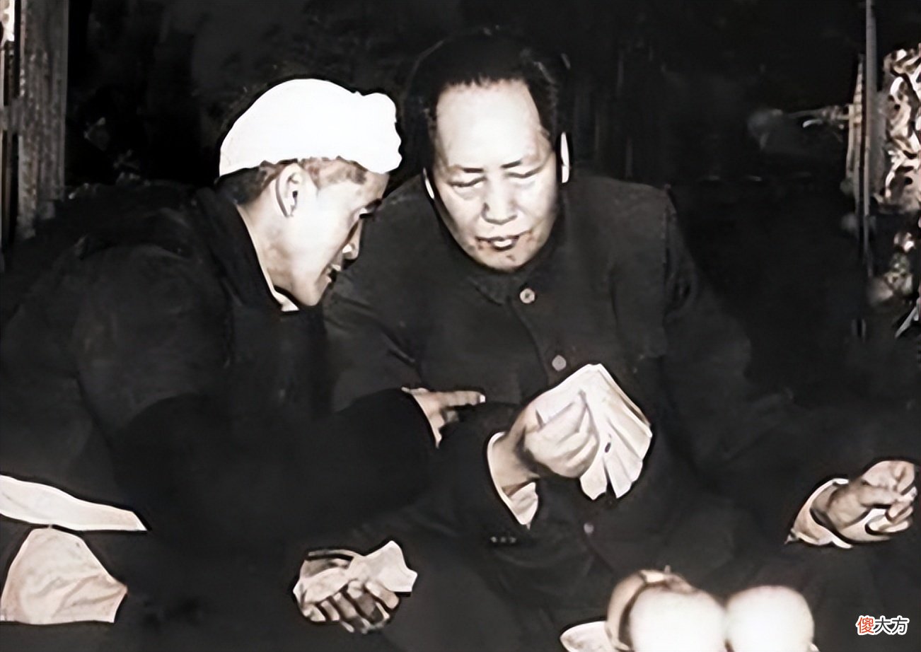 【历史故事】这个木匠救了主席一命，还给了他5块大洋，建国后被主席请到北京