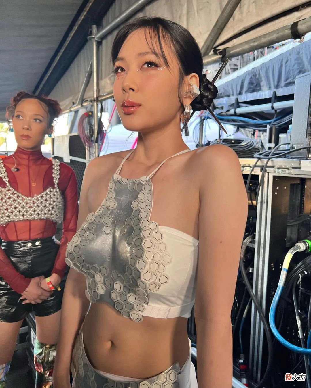 【时尚一点】火辣堪比 DJ Soda？这些嘻哈女神太绝了！
