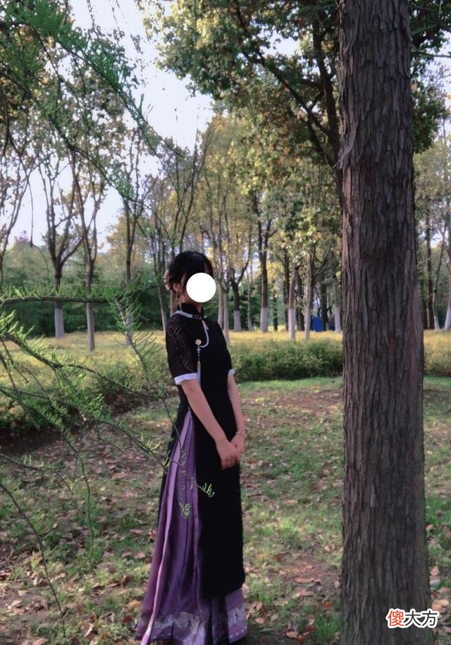 【时尚一点】“上面旗袍，下面马面裙”的穿法真美！时髦显瘦，还很高级