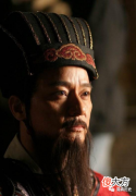 【爱历史】为延续改革主张，张居正决定，亲自担负起培养小万历皇帝的重任