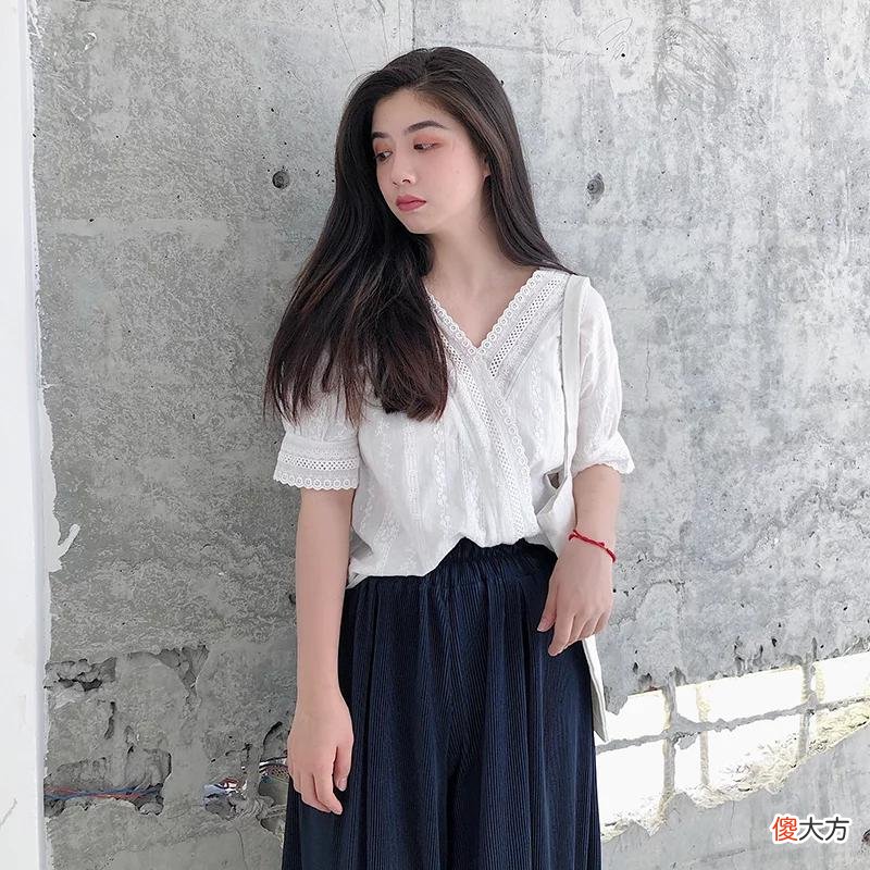 【时尚一点】女人到了中年，买短袖要牢记这“三不要”，容易显俗气廉价