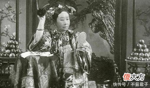 【历史故事】此人什么来头，居然敢数落慈禧，慈禧不仅不恼，还对她敬畏三分