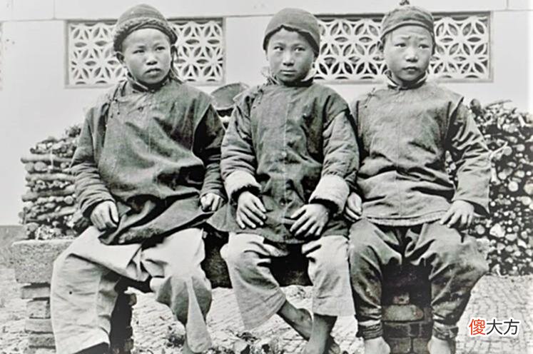 【爱历史】晚清老照片：末代皇帝溥仪与婉容合照，还有普通百姓的生活百态