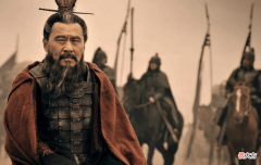 【爱历史】曹操为什么不效仿刘备三顾茅庐，请诸葛亮出山相助？