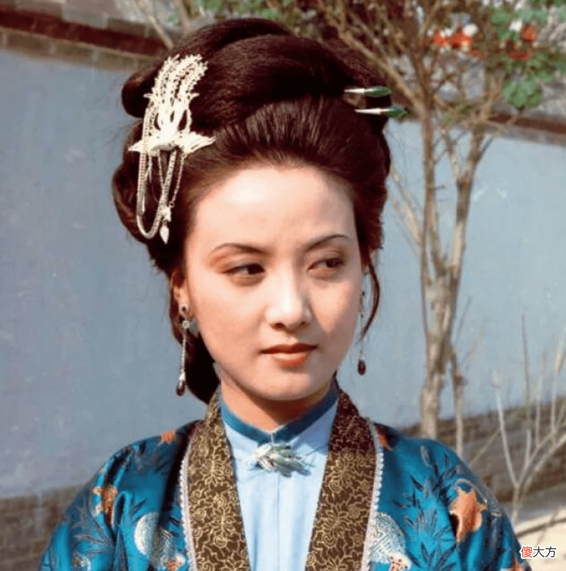 【历史故事】《红楼梦》中,贾琏对王熙凤有过恩爱吗?