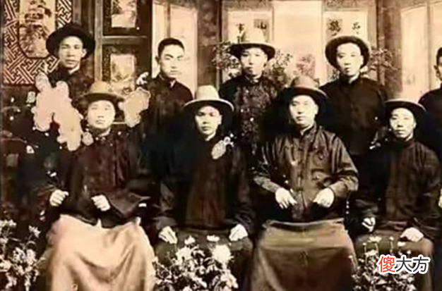 【历史故事】杜月笙对孟小冬讲了一句话，冬皇感动地说：跟你在一起我认命了