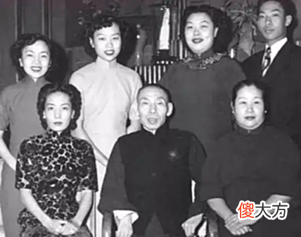 【历史故事】杜月笙对孟小冬讲了一句话，冬皇感动地说：跟你在一起我认命了