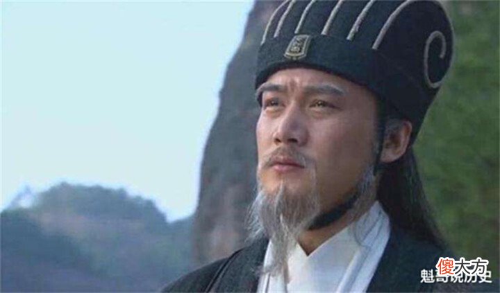 【历史故事】刘备连续三年失去三个大人物,否则就可以一统天下,此三人是谁?