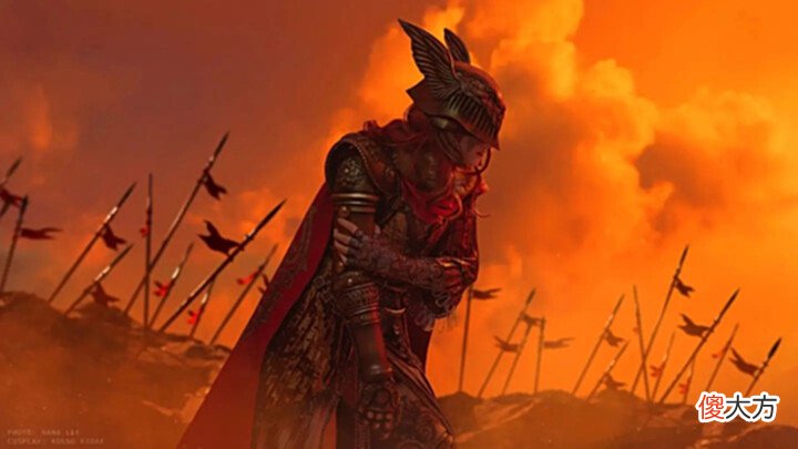 【游戏世界】俄罗斯美女Cos《艾尔登法环》女武神逼真还原!